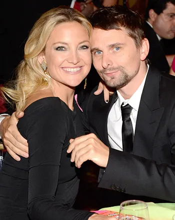 1382993316_kate hudson matt bellamy 441
