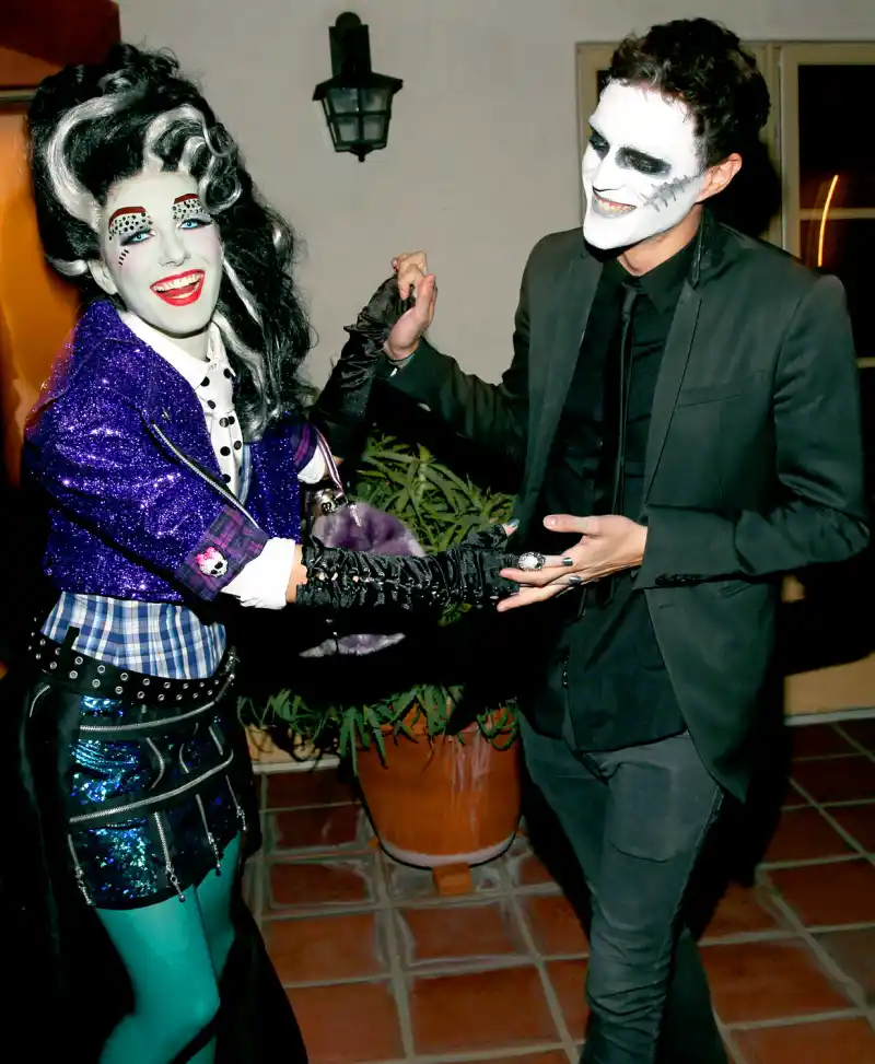 1382996208_154974612_shenae grimes josh beech zoom