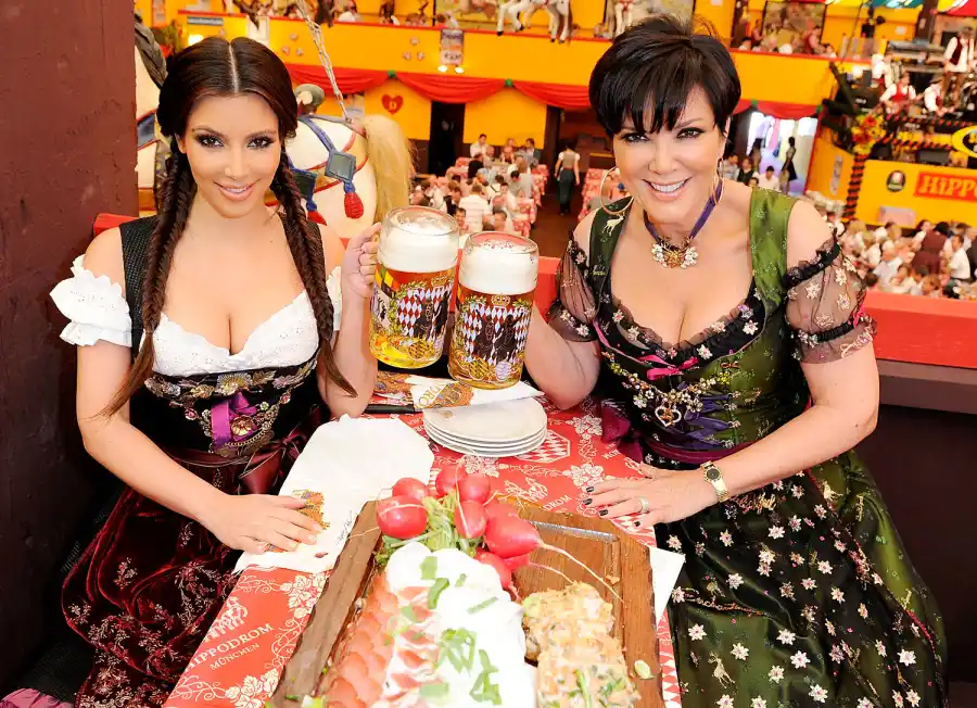 1383235797_kris jenner kim kardashian germany zoom 08