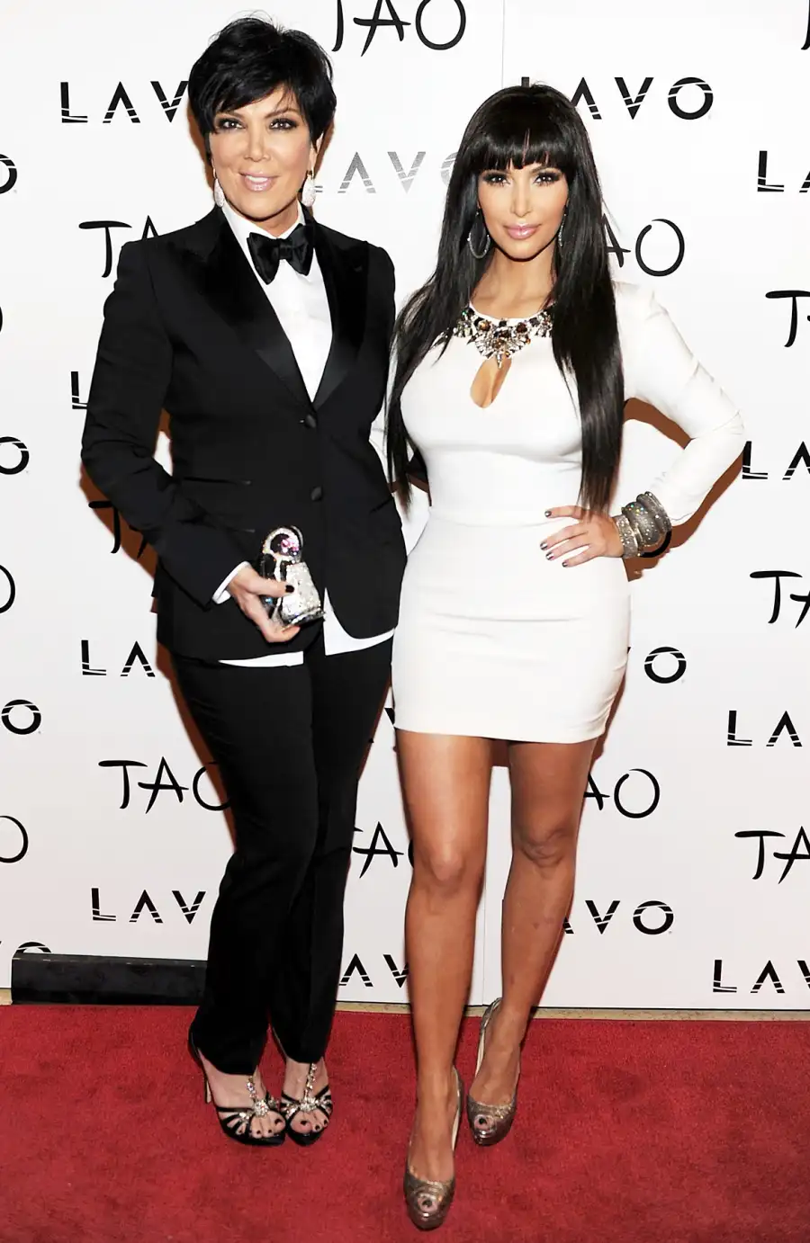 1383235944_kris jenner kim kardashian vegas zoom 09