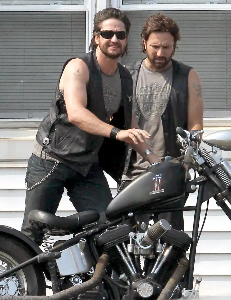 1383681873_gerard butler zoom