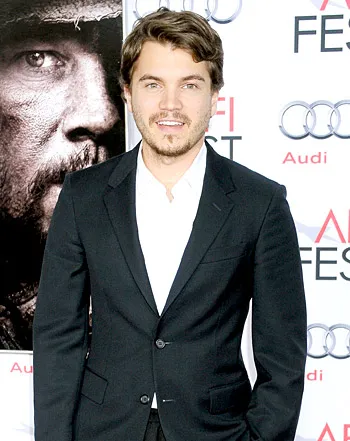 1384357497_emile hirsch 350