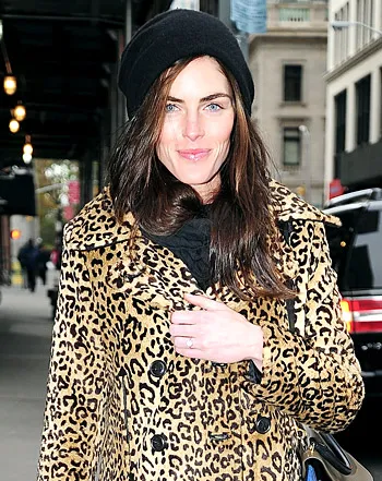 1384372630_hilary rhoda engagement ring 350