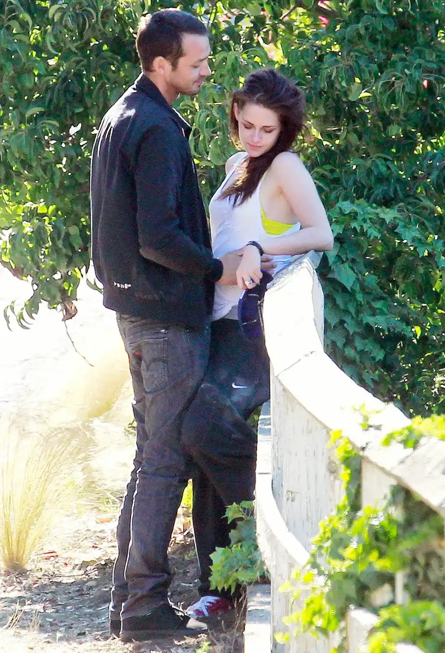 1384377306_kristen stewart rupert sanders zoom