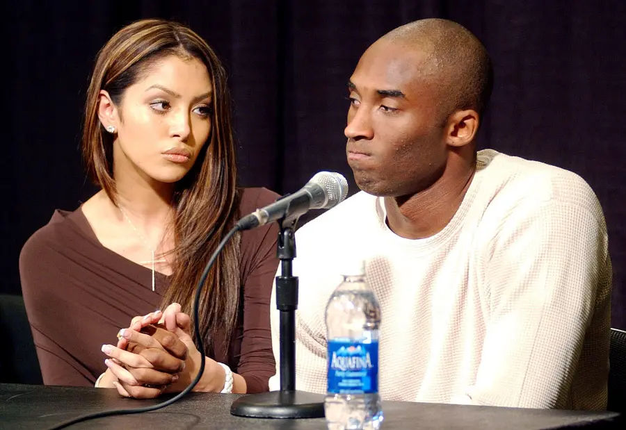 1384379632_kobe bryant vanessa laine zoom