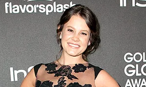 1385149665_sosie bacon miss golden globe 300