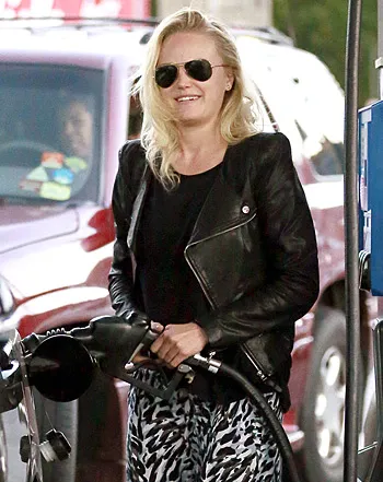 1385472969_malin akerman 350