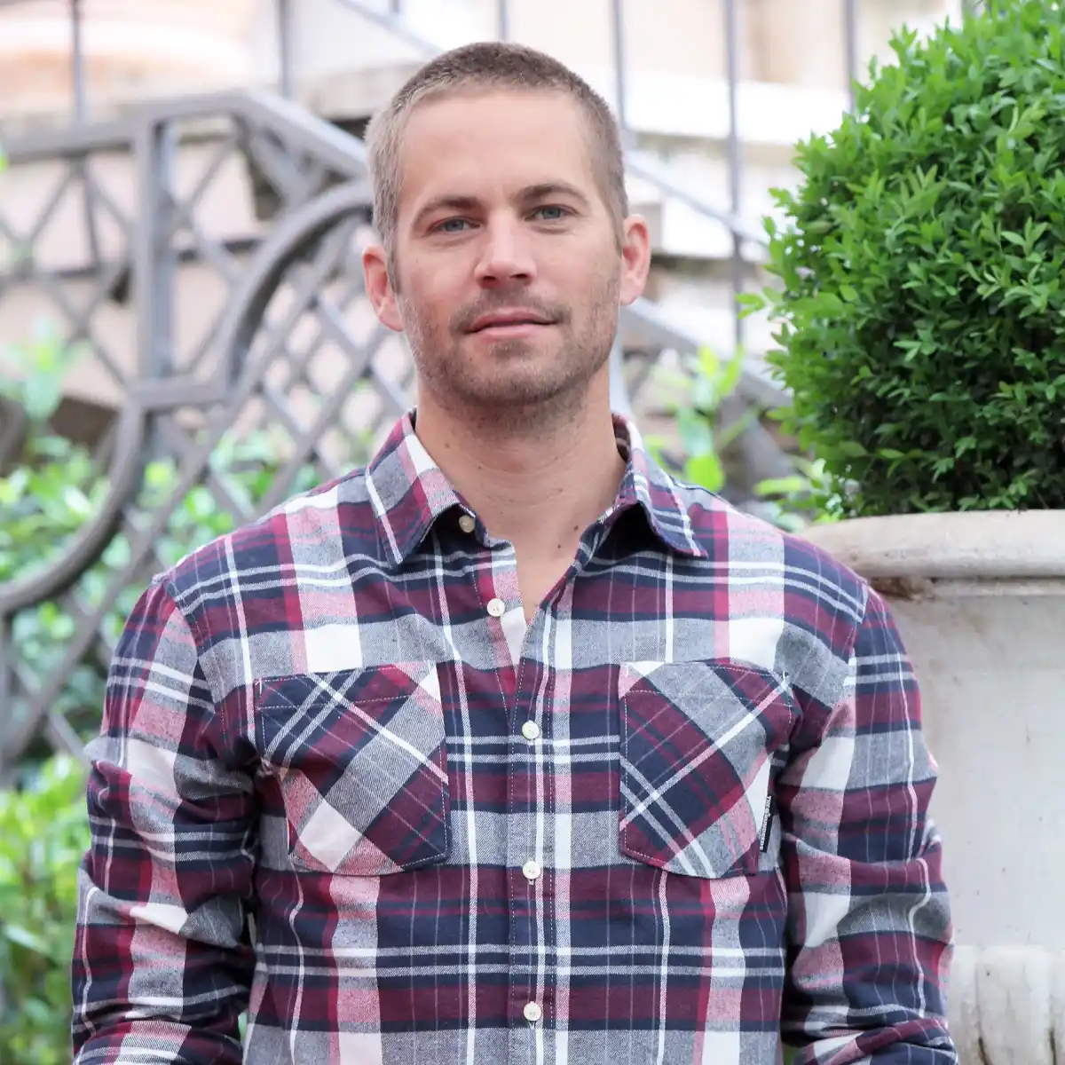 1385924827_paul-walker-1-zoom