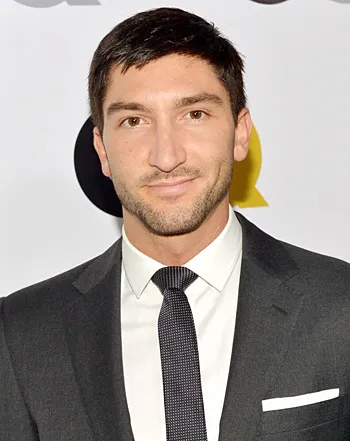 1386689976_evan lysacek 441