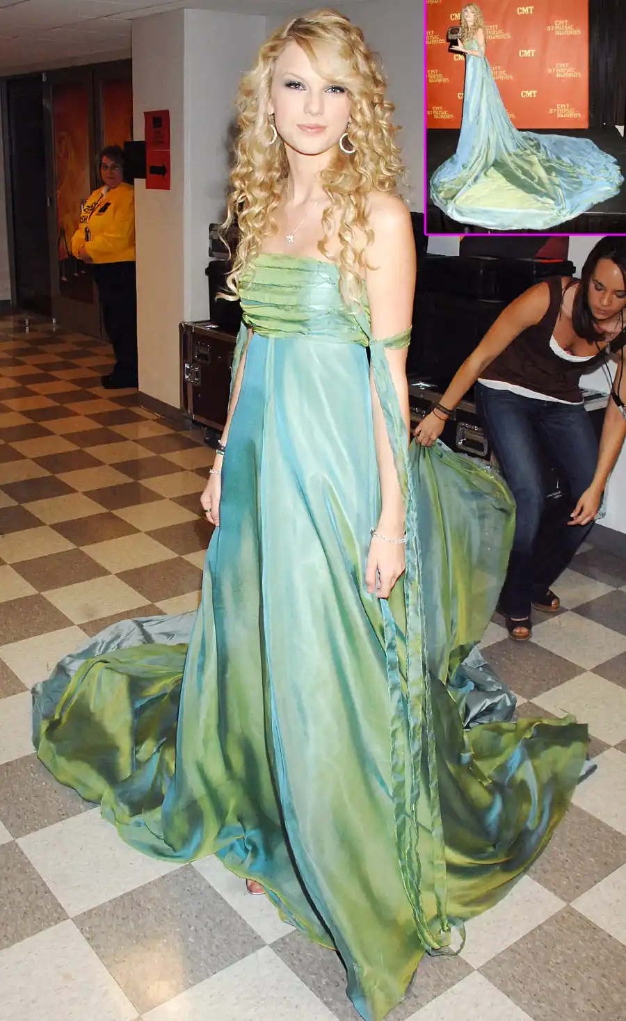 1386720343_taylor swift zoom 03