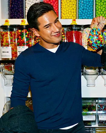 1386795957_454441237dt005_mario_lopez__mario lopez courtney mazza 350