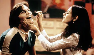 1387297657_ashton kutcher mila kunis 178