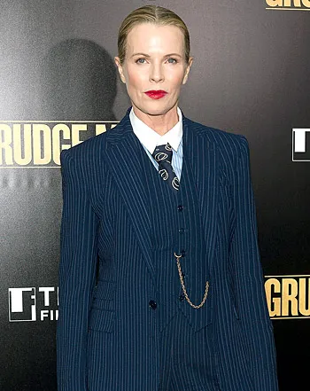 1387310042_kim basinger 350