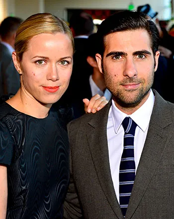 1387390472_jason schwartzman brady 441