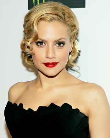 1387487205_72448000_brittany murphy 350