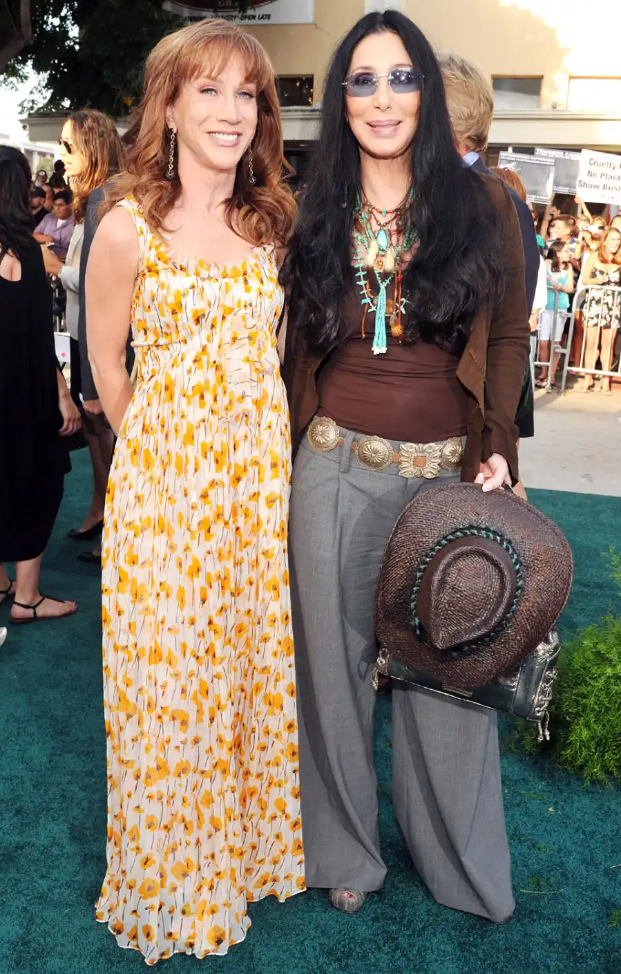 1388680652_kathy griffin cher zoom