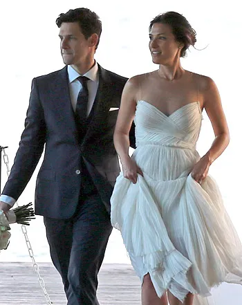 1389032822_justin bartha lia smith wedding 350