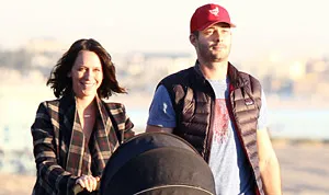 1389988697_jennifer love hewitt brian hallisay baby 178