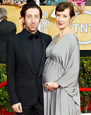 1390231348_simon helberg jocelyn towne 441