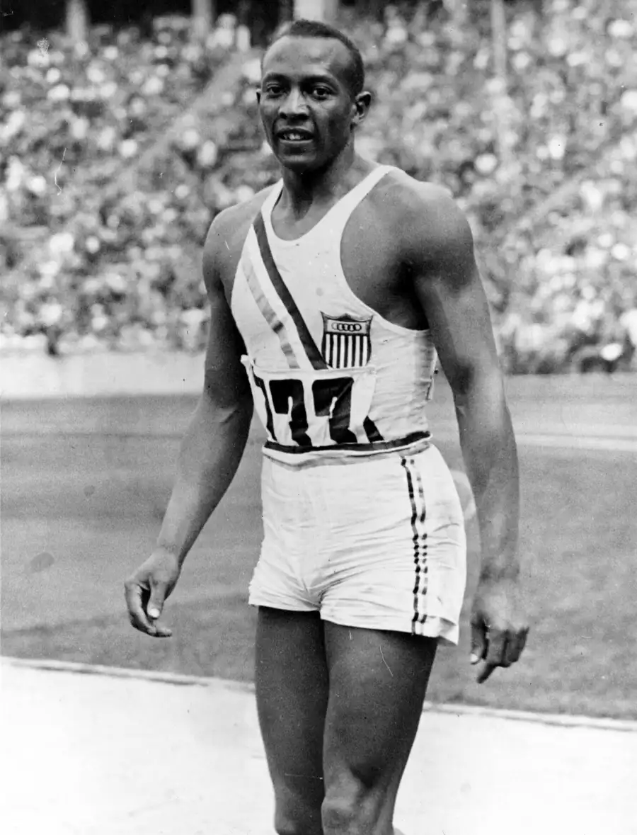 1391684516_3290617_jesse owens zoom