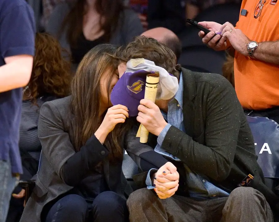 1391723798_mila kunis ashton kutcher zoom