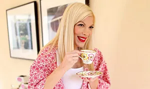 1392413415_tori spelling 178
