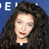 1393623869lorde 206