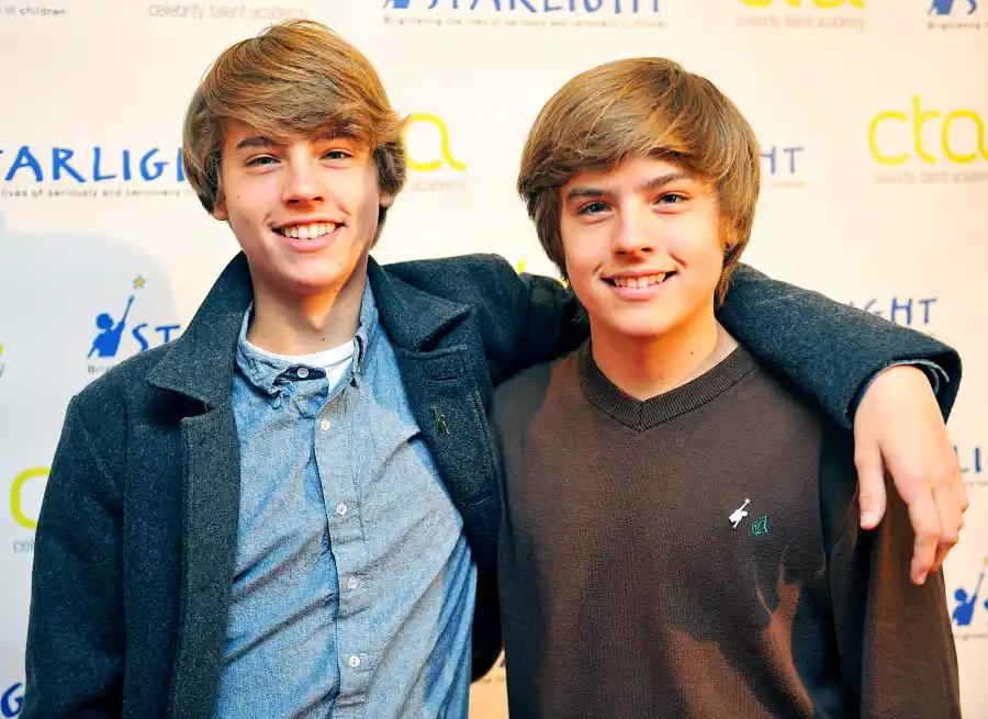 1394160337_108876874_dylan sprouse cole sprouse zoom