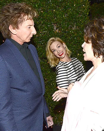 1395415290_barry manilow january jones 441