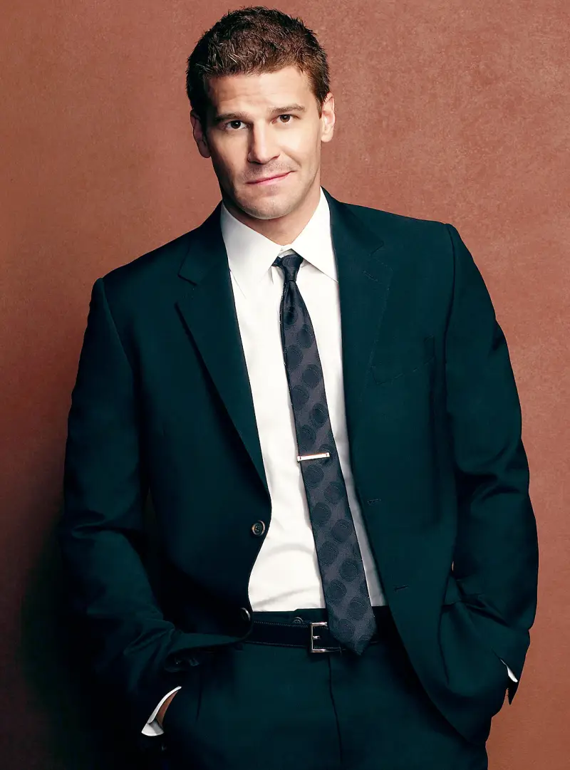 1396899957_david boreanaz bones zoom