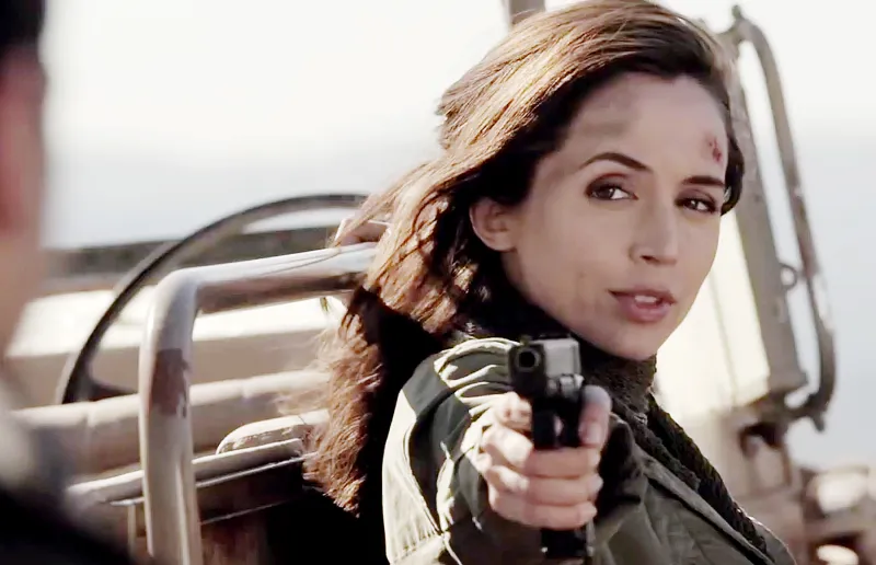 1397161347_eliza dushku the saint zoom