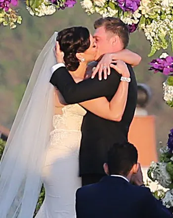 1397402687_nick cater lauren kitt wedding_3