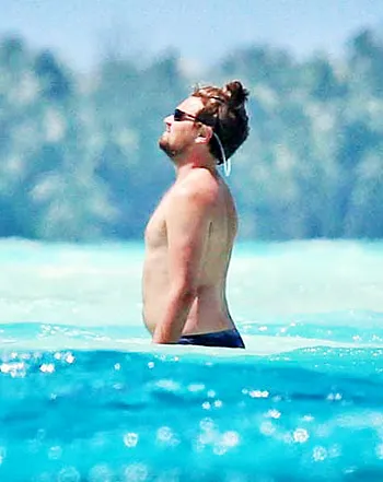 1397596584_leonardo dicaprio toni garrn 441