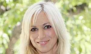 1397845221_debbie gibson 178