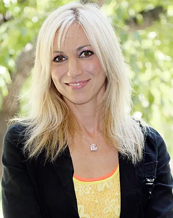 1397845221_debbie gibson 441