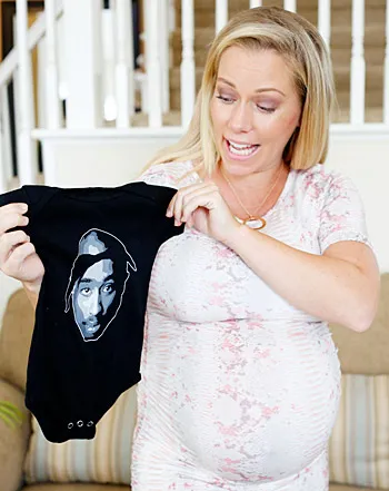 1398267474_kendra wilkinson tupac onesie 441