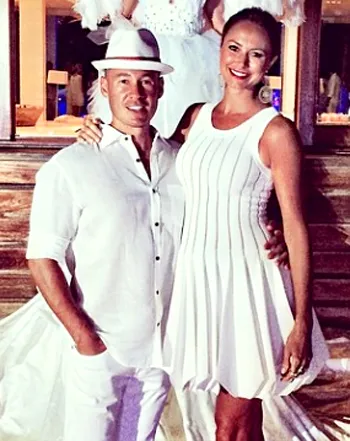 1398368920_stacy keibler jared pobre 350