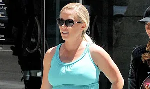 1398448559_kendra wilkinson 178