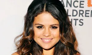 1398460115_483308503_selena gomez 300