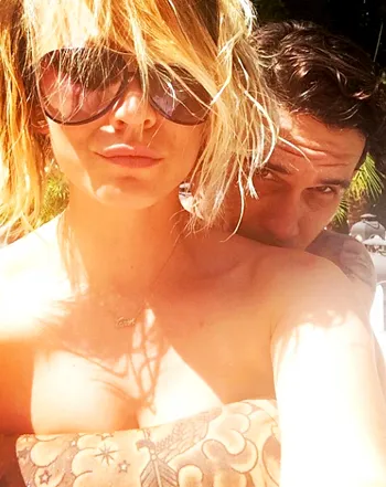 1398790432_kaley cuoco ryan sweeting 350