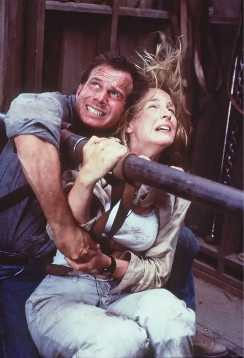 14 bill paxton helen hunt twister 39fc29da d59a 4ec2 8ca9 058e0ee67ed2