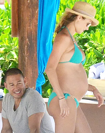 1401219351_stacy keibler jared pobre 441