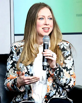 1401371902_chelsea clinton 441