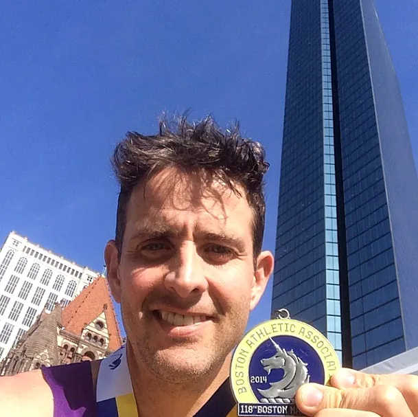 1401401053_joey mcintyre zoom