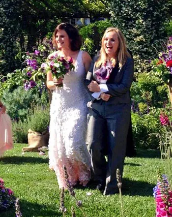 1401647231_melissa etheridge v