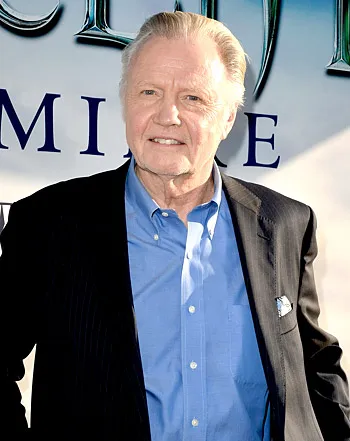 1402086299_jon voight 560