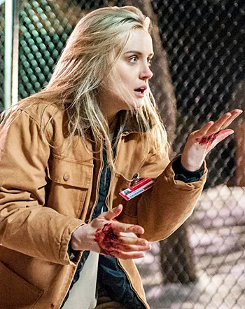 1402326275_taylor schilling 441