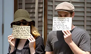 1403109763_emma stone andrew garfield 300