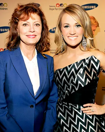 1403122700_450403368_susan sarandon carrie underwood 350