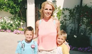 1403625845_britney spears jayden james sean preston 178